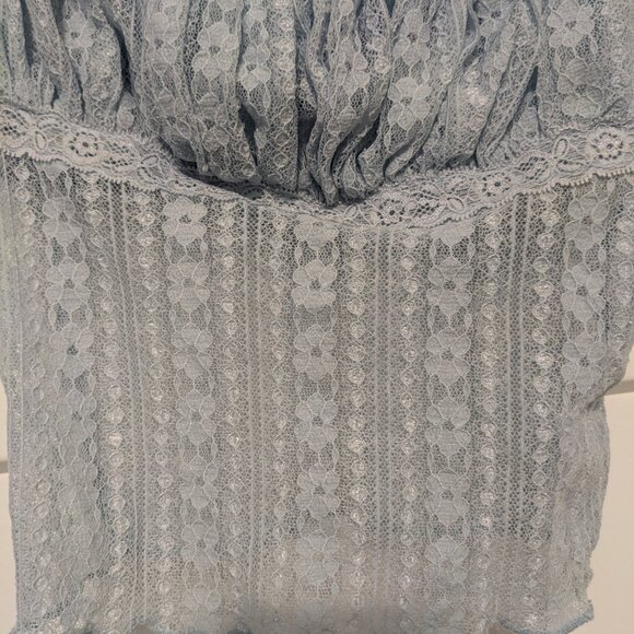 Lace tank top - Picture 2 of 4